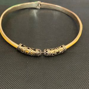 Hinge choker necklace with yellow enamel